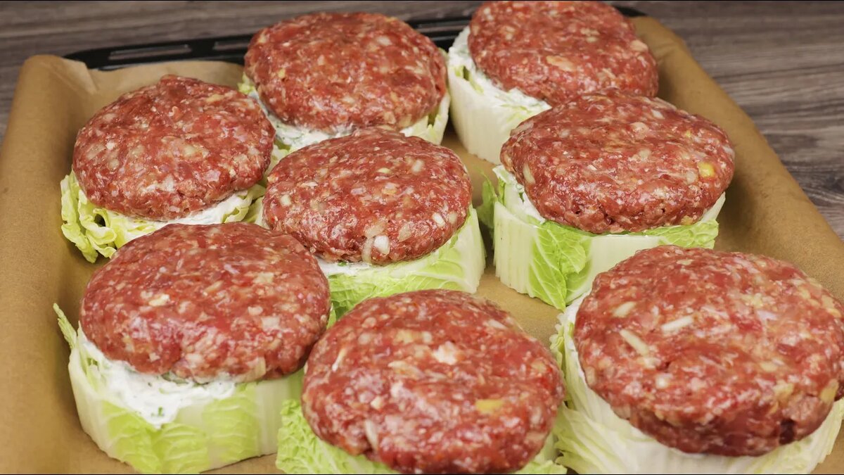 Нежная пекинская капуста с мясом в духовке: простой и уютный рецепт