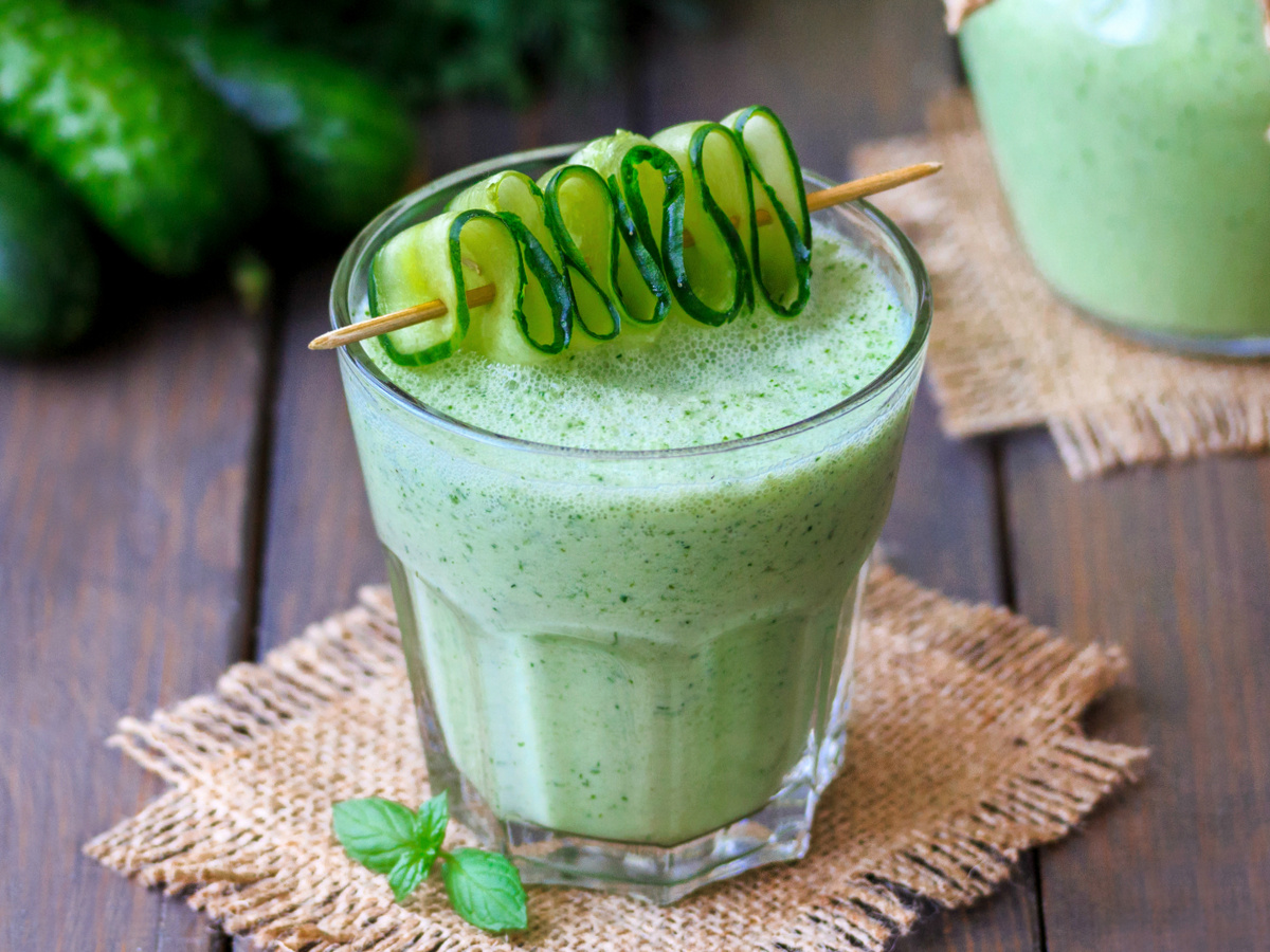 Легкий и Освежающий: Рецепт Смузи из Огурцов и Кефира за 5 Минут