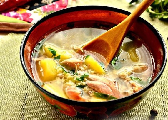 Как приготовить традиционный крестьянский суп на курином бульоне