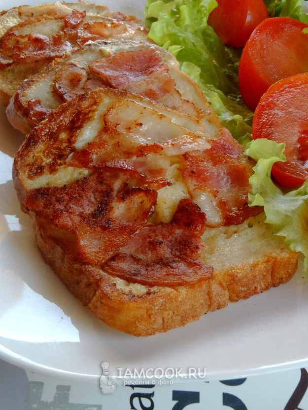 Спешите на завтрак: зажаренные гренки с беконом всего за несколько минут