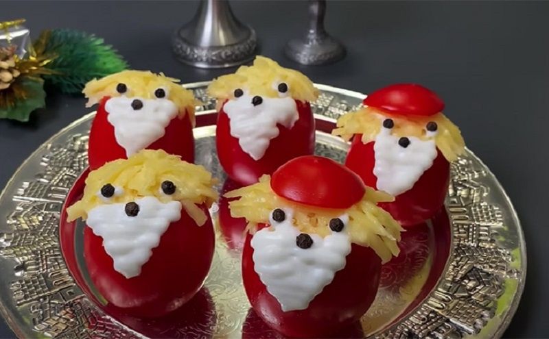 Эффектные новогодние закуски с помидорами: три рецепта для вашего стола