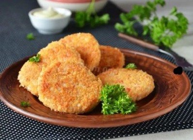 Секреты приготовления сочных куриных котлет в хрустящей панировке