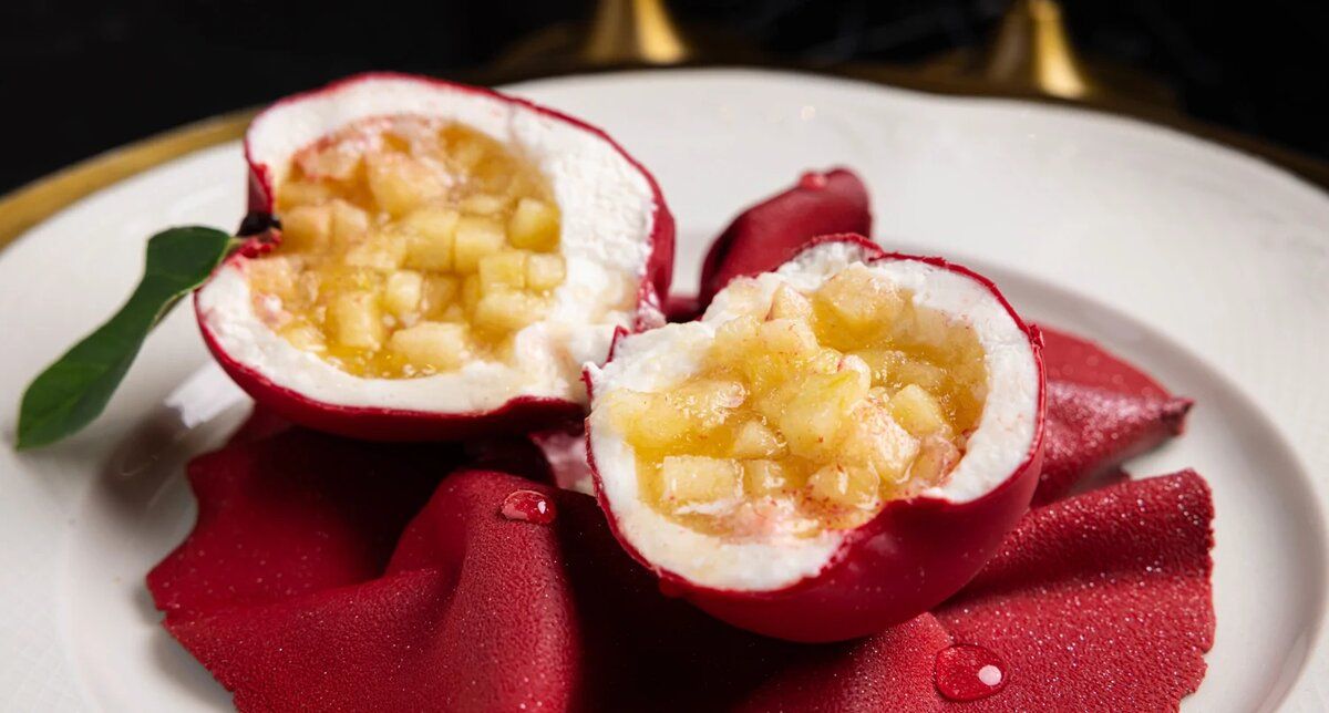 Мир десертов в форме фруктов: сладкое искусство на каждом углу