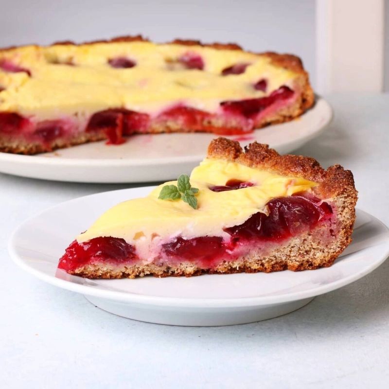 Сладкие искушения: три рецепта пирогов со сливами