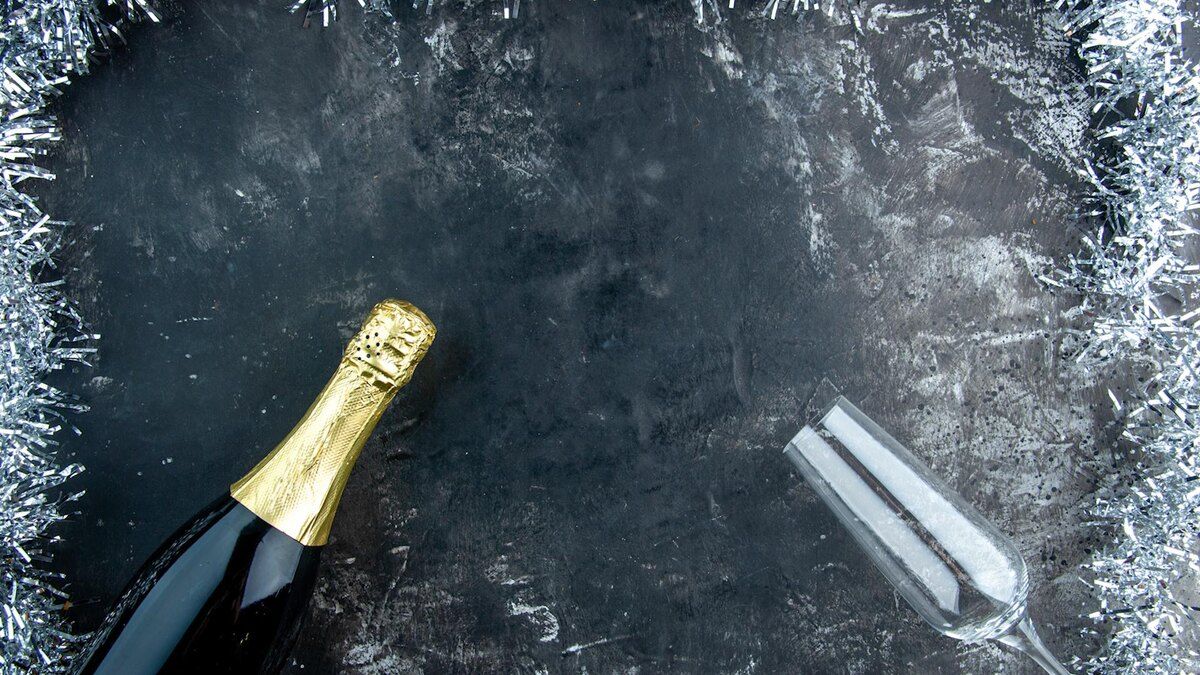 Почему стоит отказаться от охлаждения шампанского в морозилке