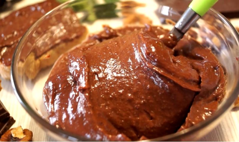 Шоколадная паста: быстрое лакомство для всей семьи