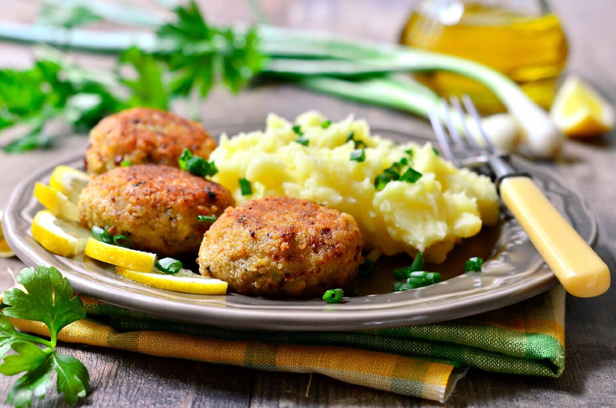 Нежные котлеты из куриных сердец: новый взгляд на повседневные блюда