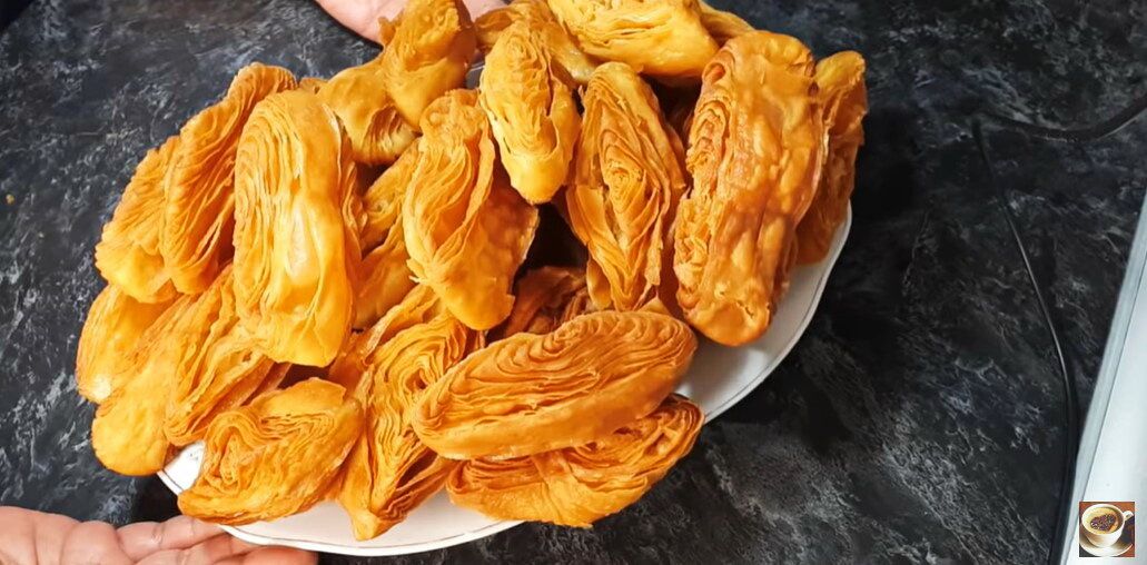 Слойки, от которых невозможно отвернуться: взрывной десерт для всей семьи