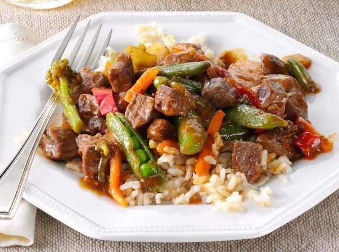 Говядина по-китайски с рисом