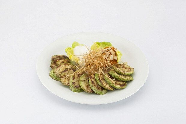 Вкусные молодые кабачки с икрой и сметаной: простой рецепт на любой случай