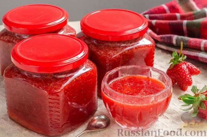 Ароматы весны: необычные рецепты с клубникой для настоящих гурманов