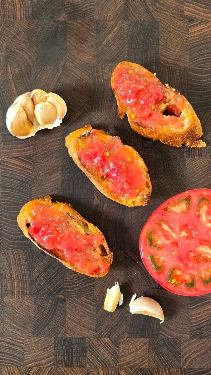 Как приготовить идеальное пан кон томате: классика испанской кухни