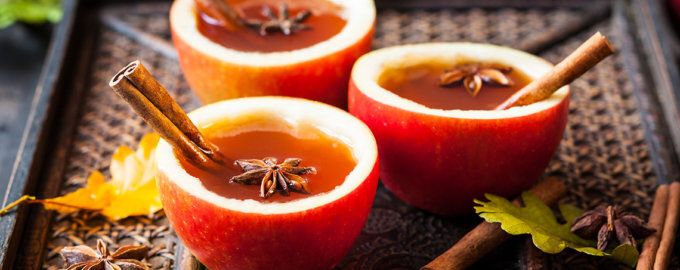 Глинтвейн в яблоках: теплота и уют в каждой чашке