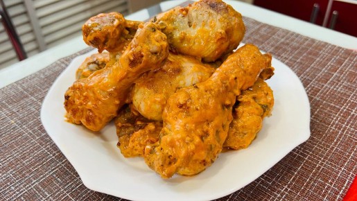 Пикантные куриные голени на сковороде за считанные минуты