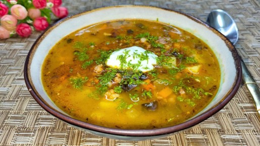 Секреты любимого супа с перловкой: почему он стал хитом на кухне