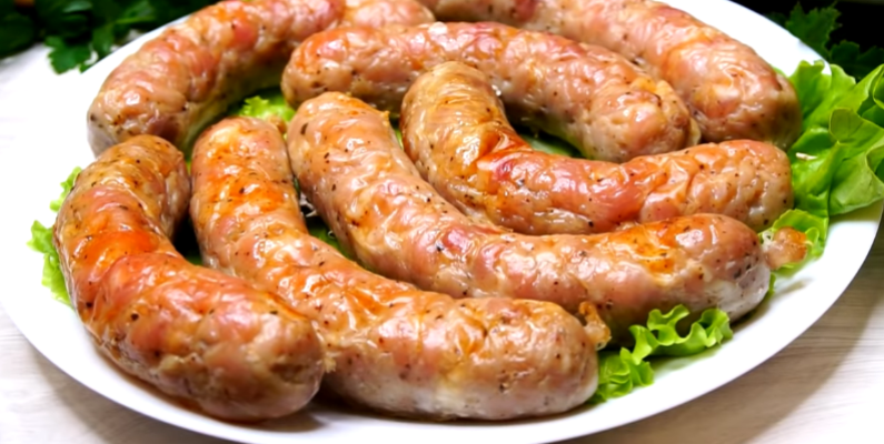 Как приготовить домашнюю колбасу: простой и вкусный рецепт