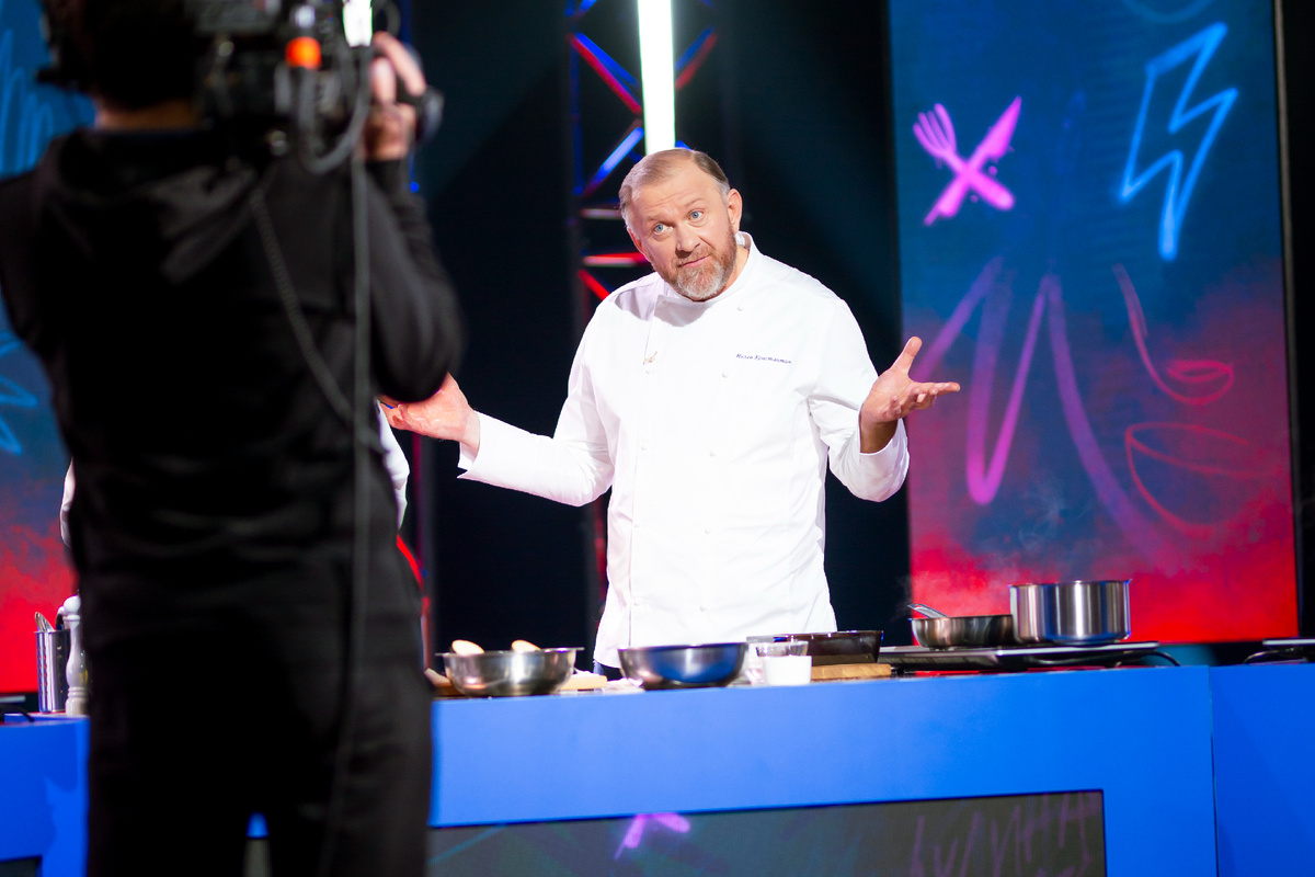 Кулинарная битва: новое шоу с Константином Ивлевым на VK Видео