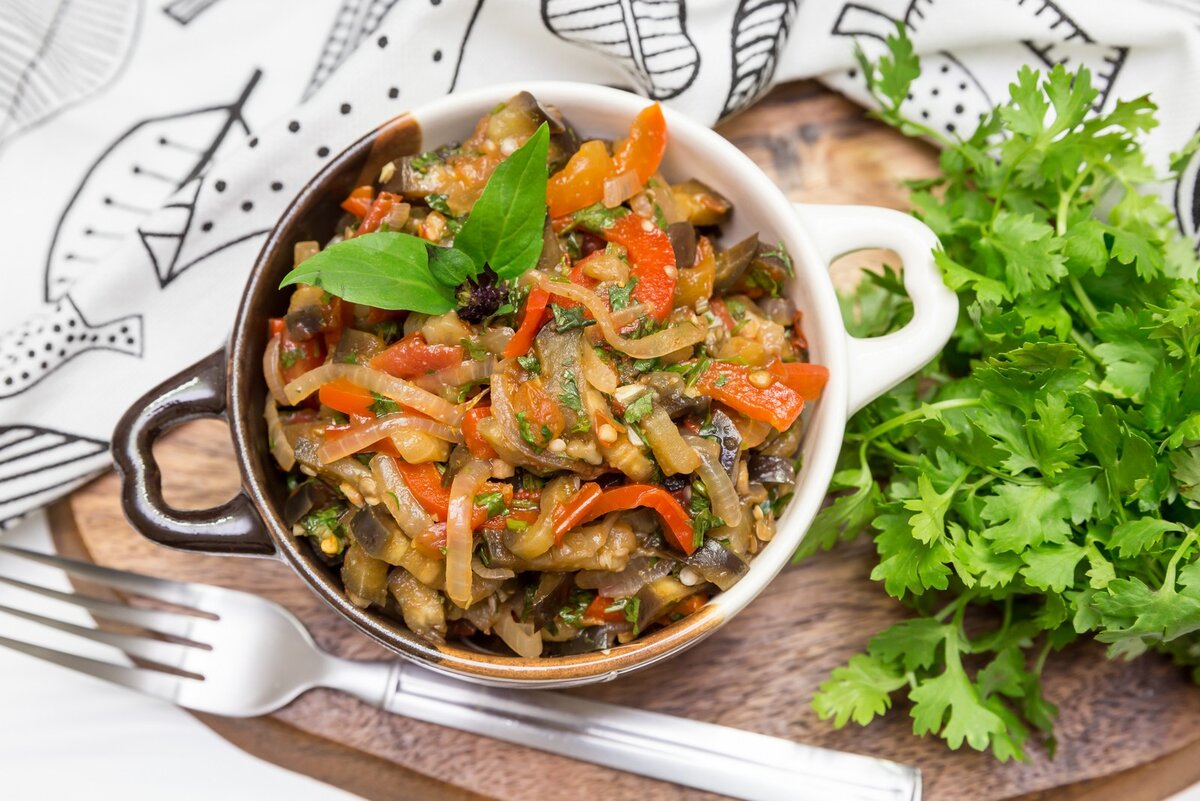 Ароматные теплые постные салаты, которые стоит попробовать