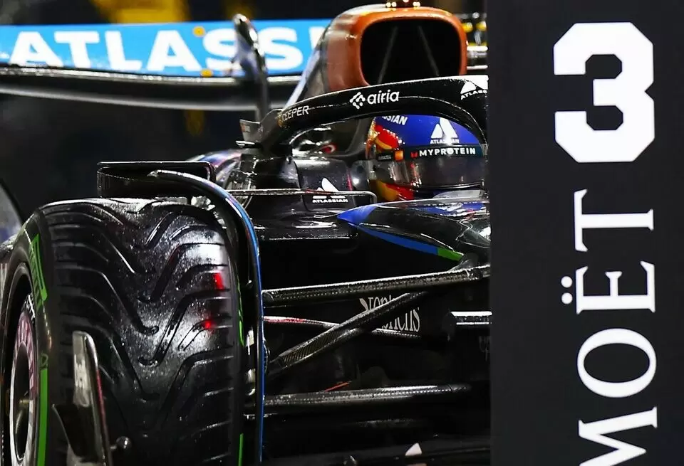 Сайнс на старте Гран-при: борись за подиум