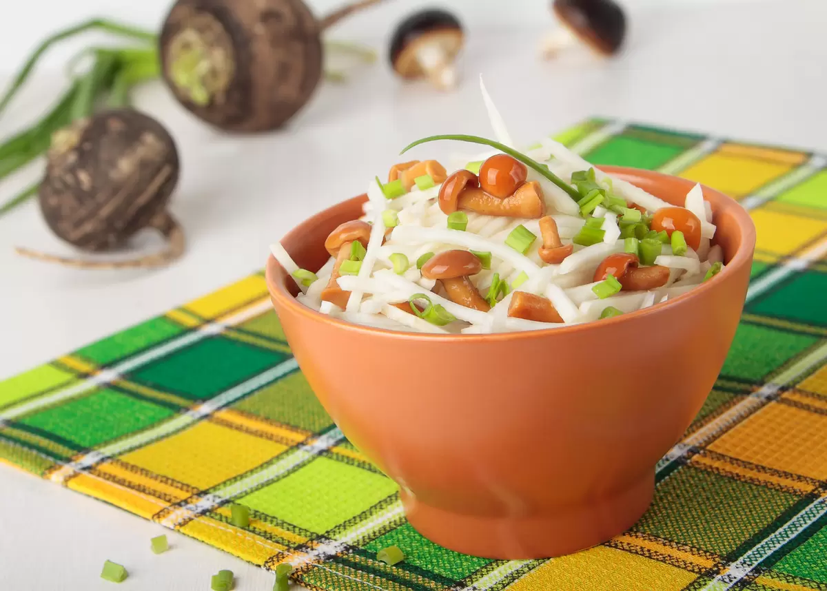 Постный салат с черной редькой: вкус, который приносил успех в бизнесе