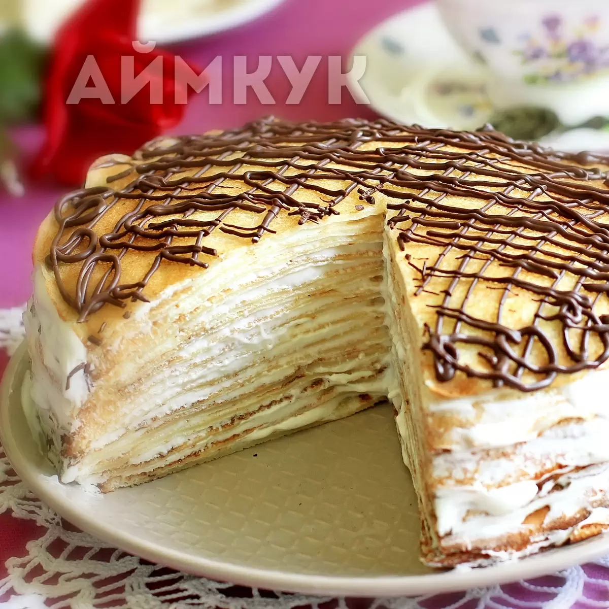 Сладкий блинный торт с кремом: просто и вкусно!