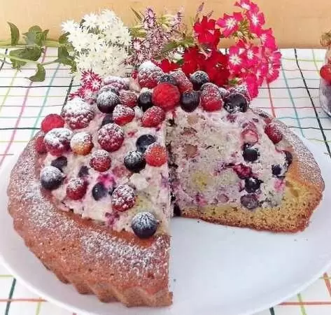 Манник с ягодами: идеальное угощение для любого случая