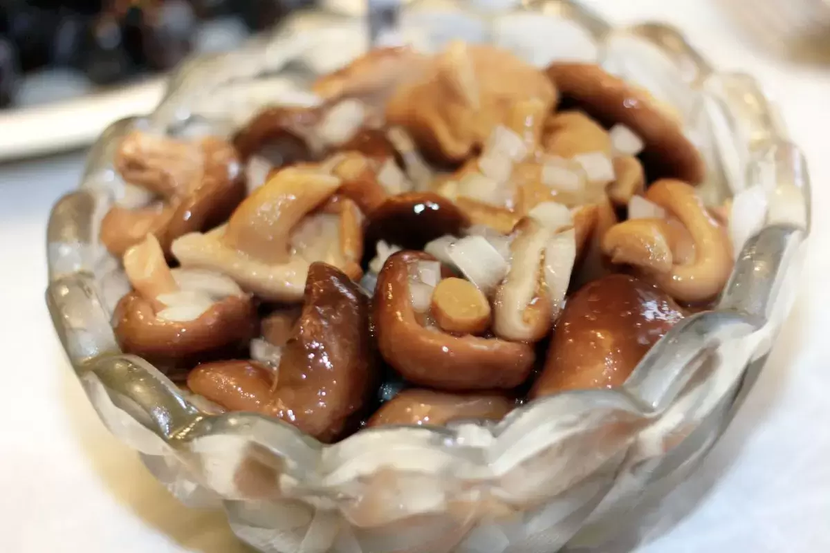 Новый взгляд на маринованные грибы: попробуйте польский рецепт