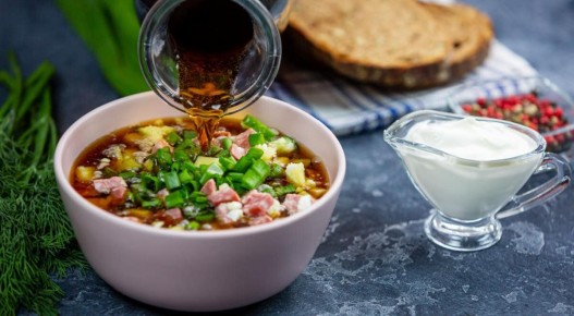 Как приготовить вкусный квас для окрошки: Три домашних рецепта