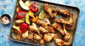 Необычное ассорти куриных ножек и крылышек с овощами для вашей кухни