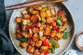 Новый взгляд на Кунг Пао: Вегетарианская мода на сычуаньскую кухню